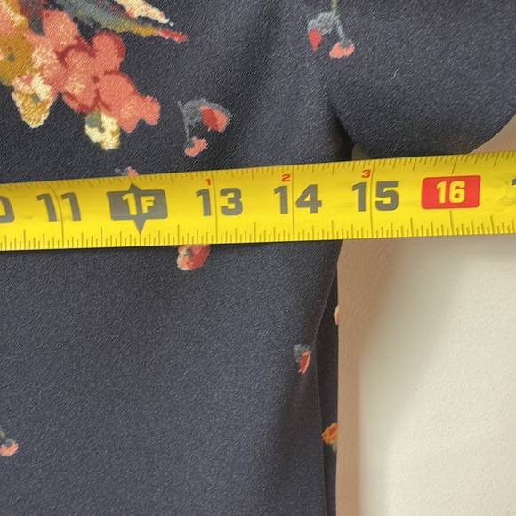 Ralph Lauren dress floral A line with pleated hem in navy. Size 6. - Picture 8 of 11